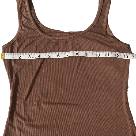 Lulu’s essential tank size small ribbed light brown. Washed but never warn - Picture 4 of 6